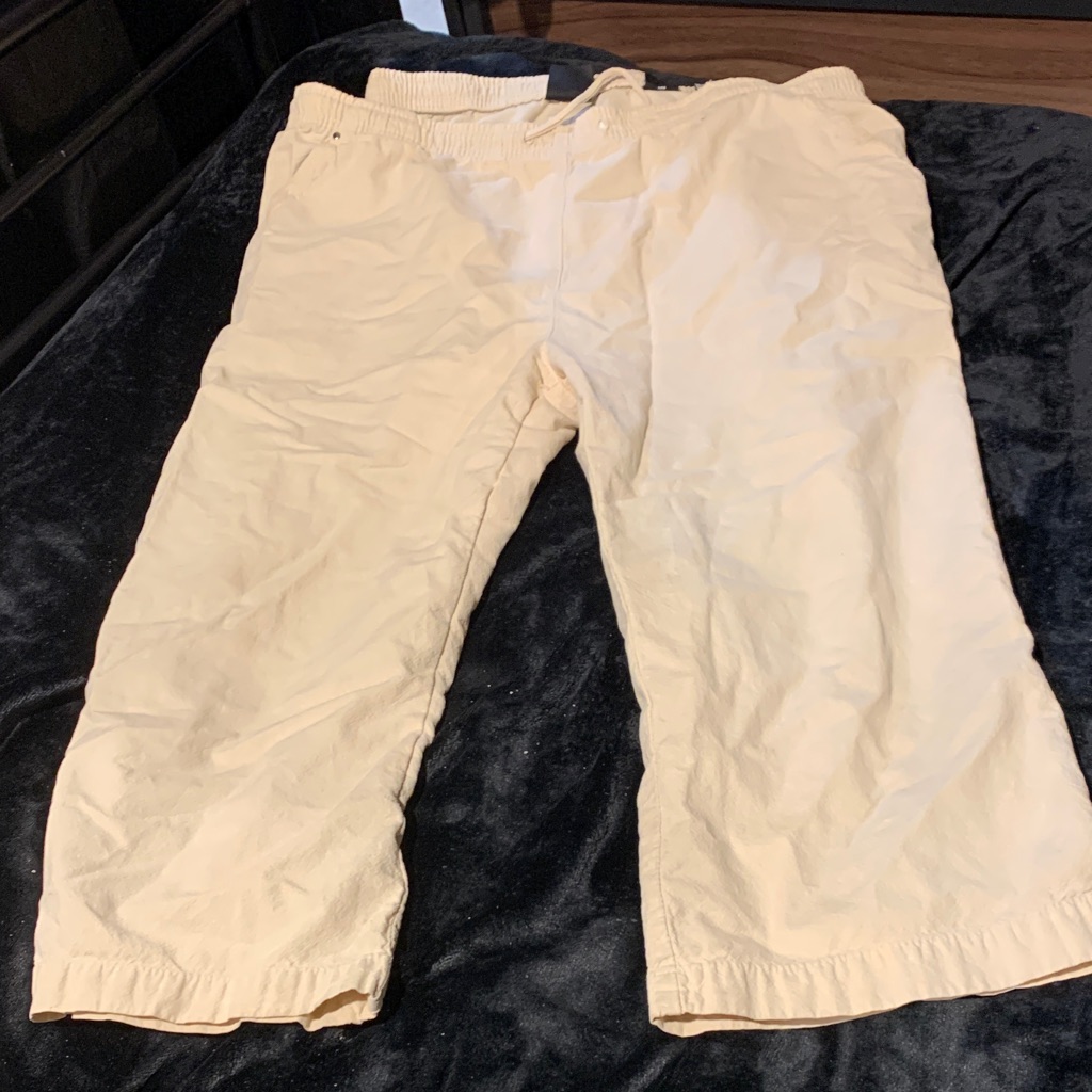 494 Cream Capri Pants